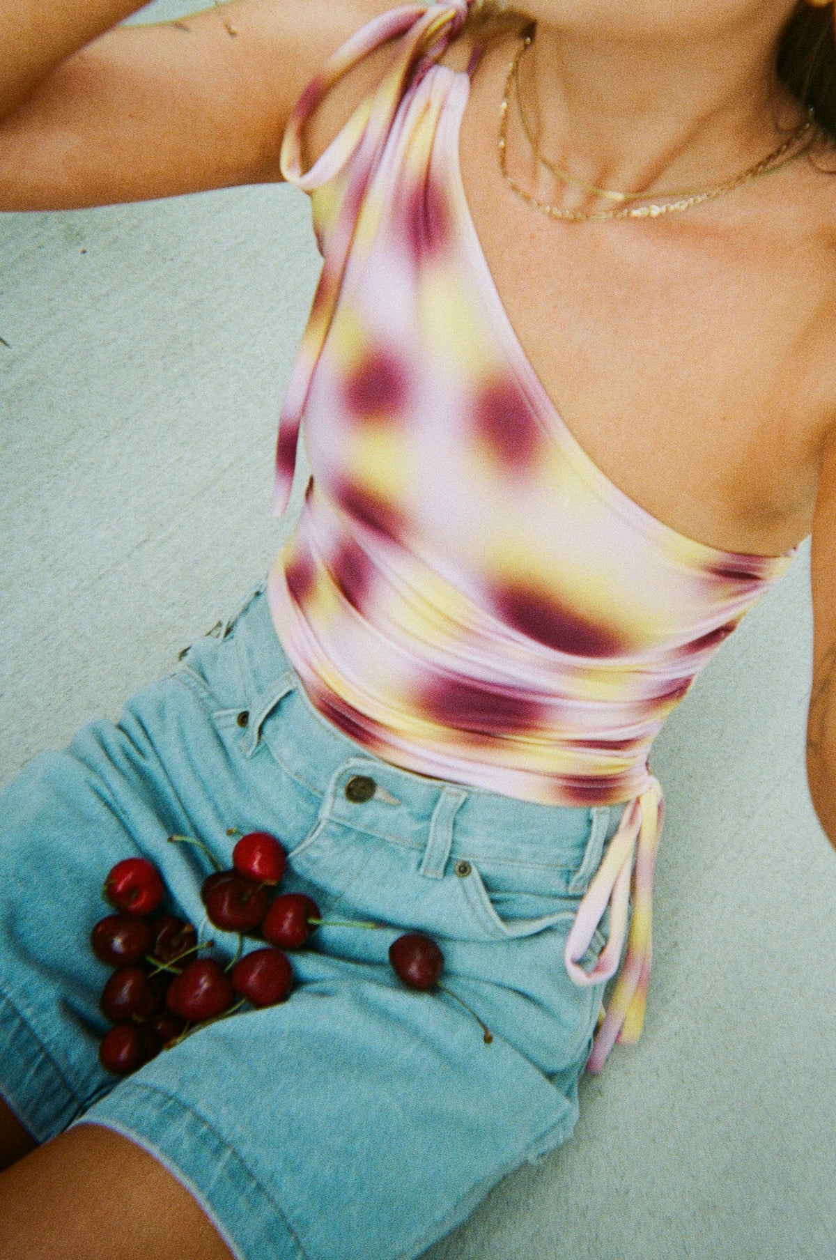 one shoulder top ꩜ cherry baby