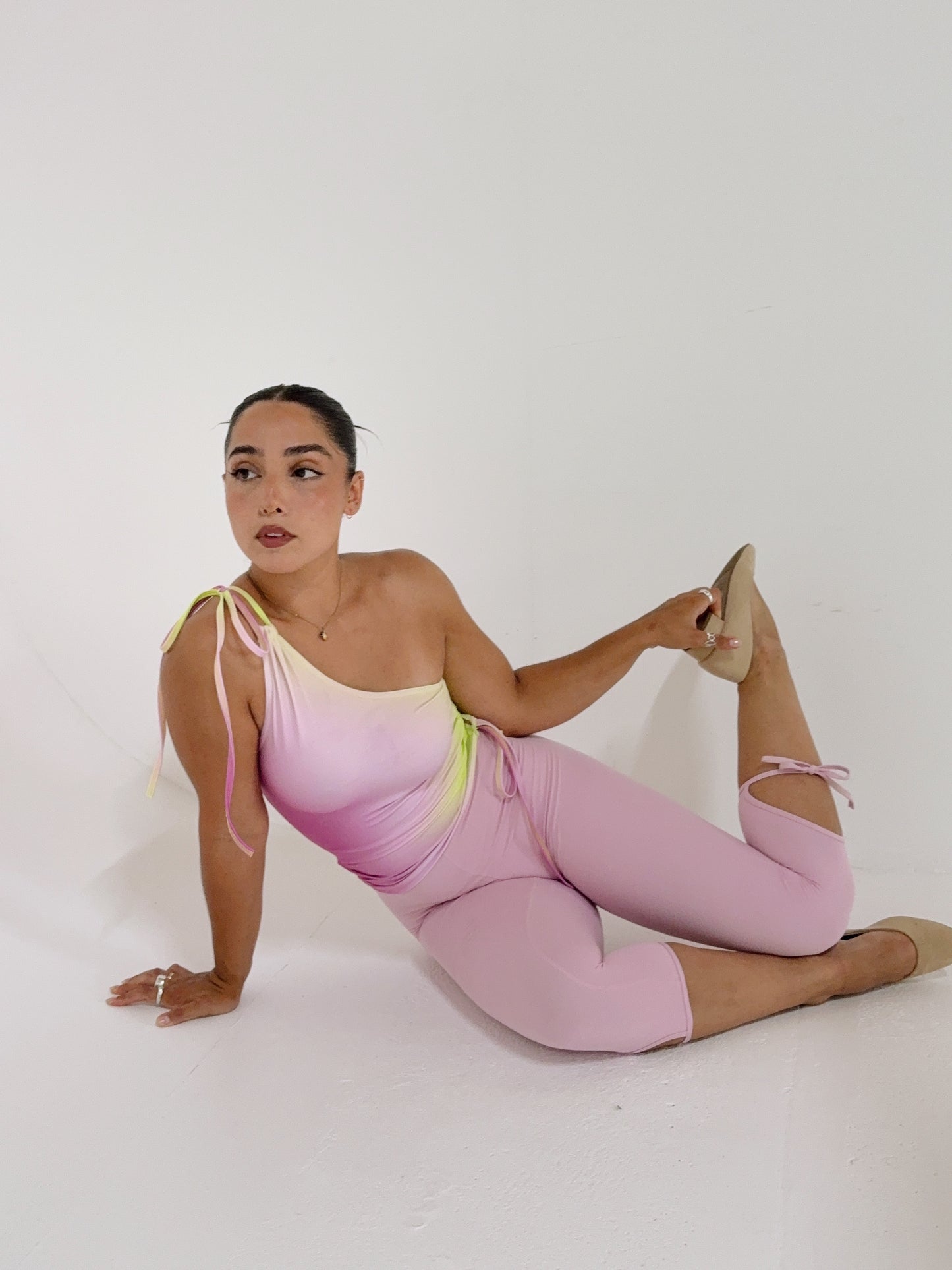 one shoulder top ꩜ lemon pop